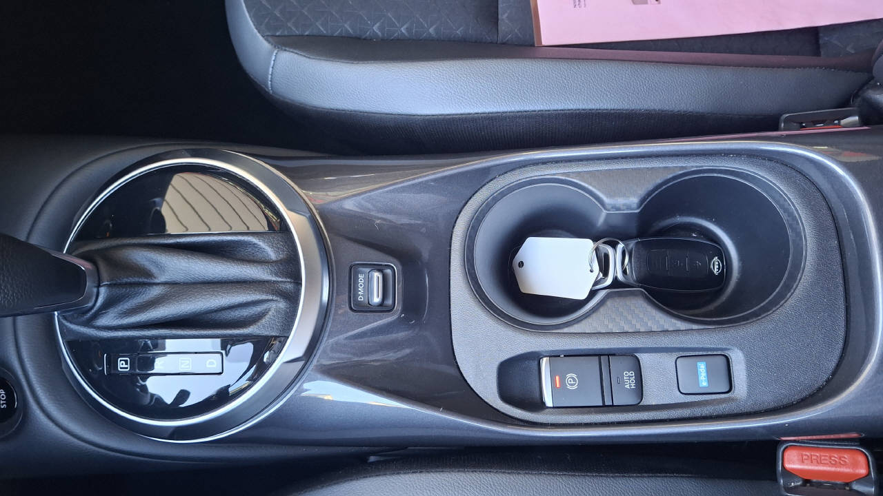 NISSAN Juke 1.6 Hybrid N-Connecta-image-14