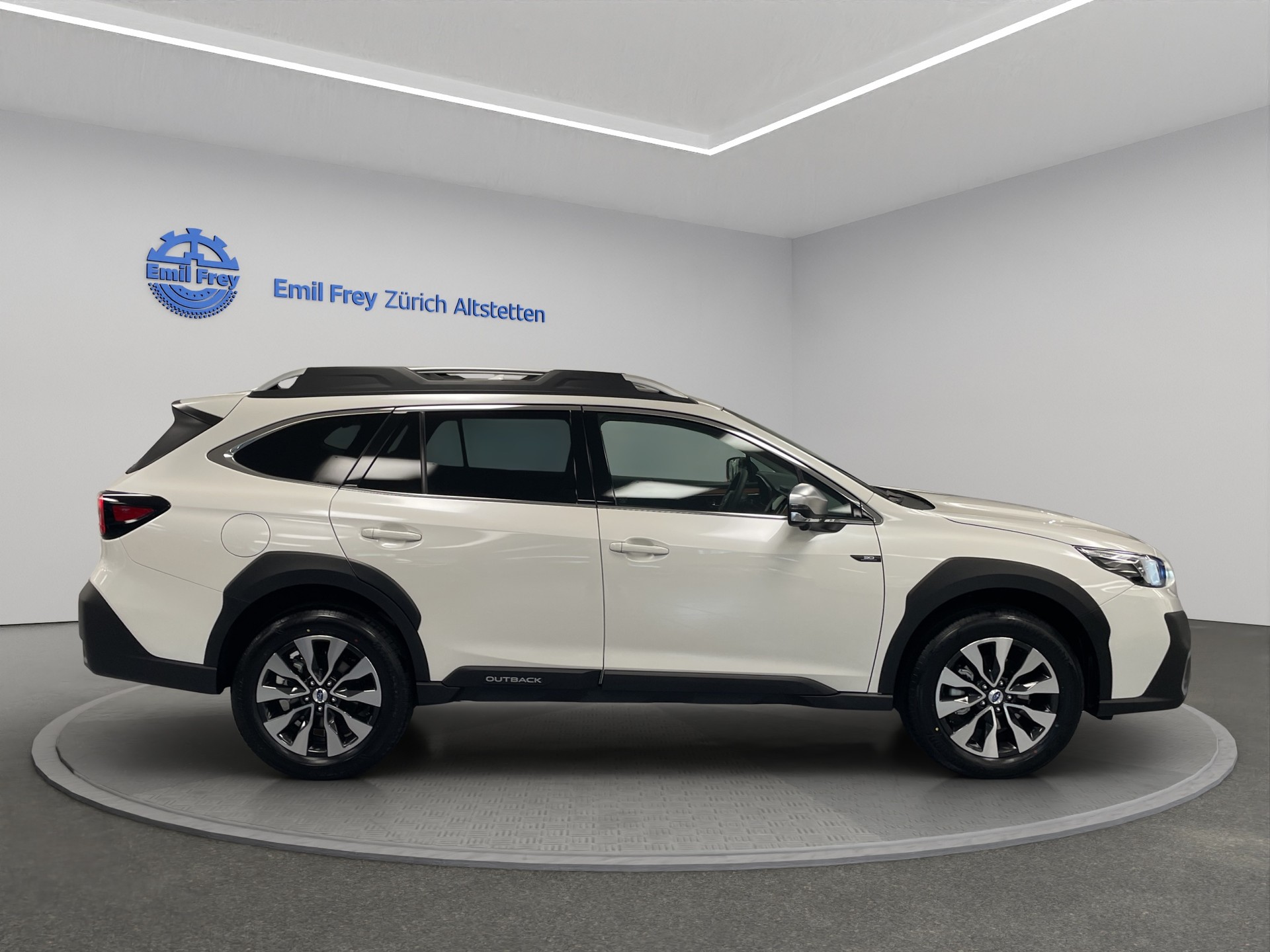 SUBARU Outback 2.5i 30th Anniversary Edition-image-4