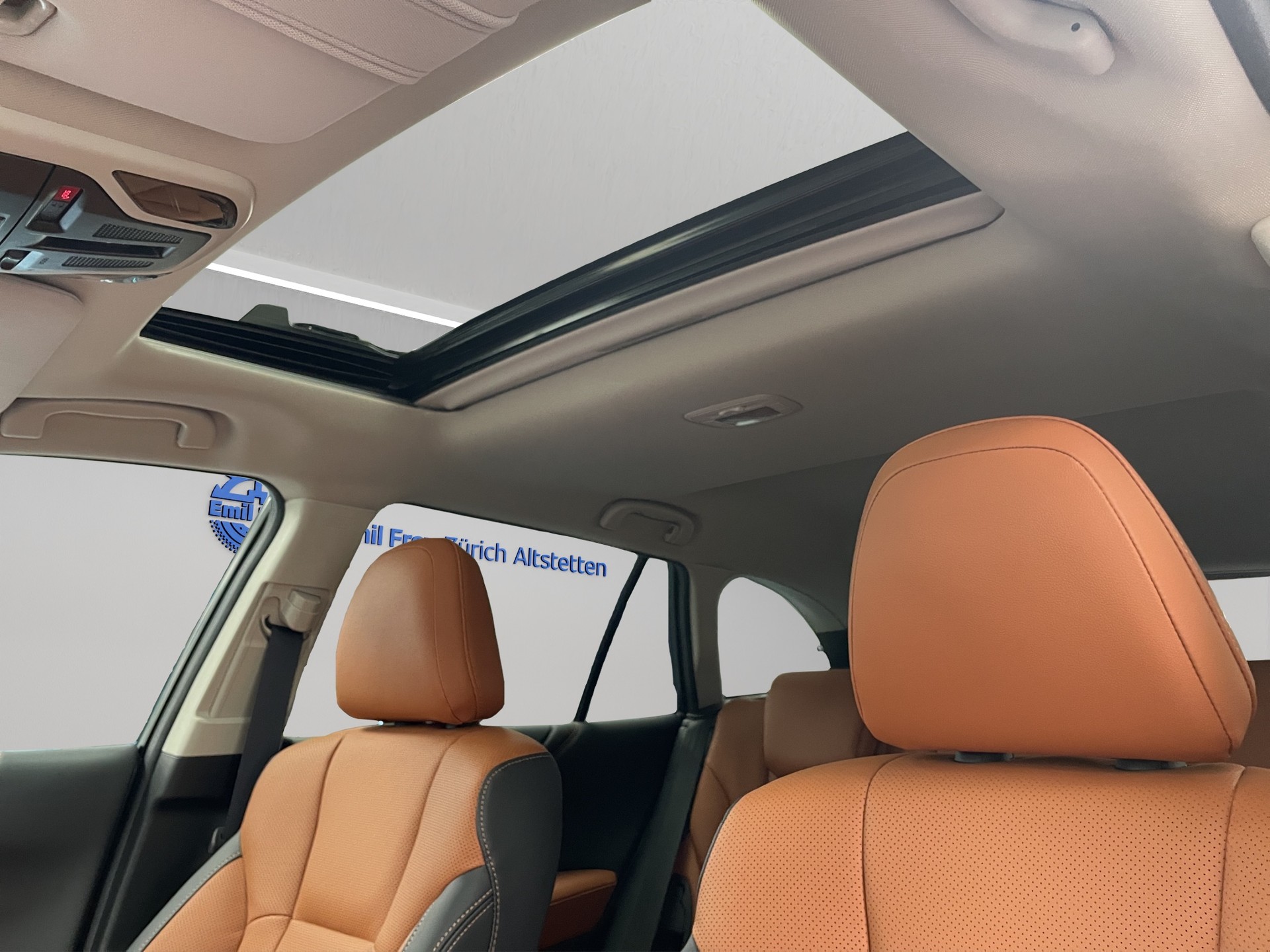 SUBARU Outback 2.5i 30th Anniversary Edition-image-11