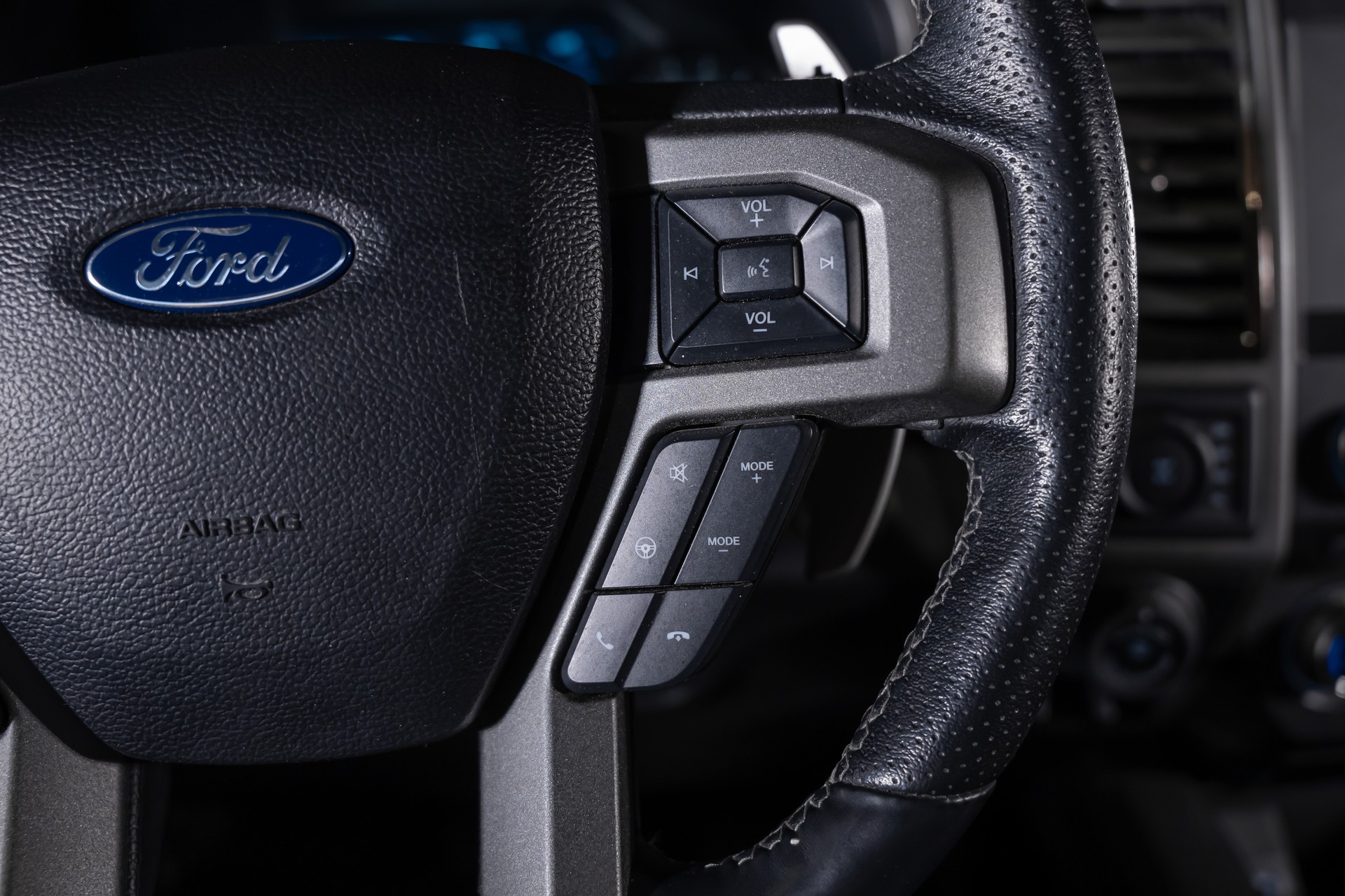FORD F-150 Raptor CrewCab-image-23