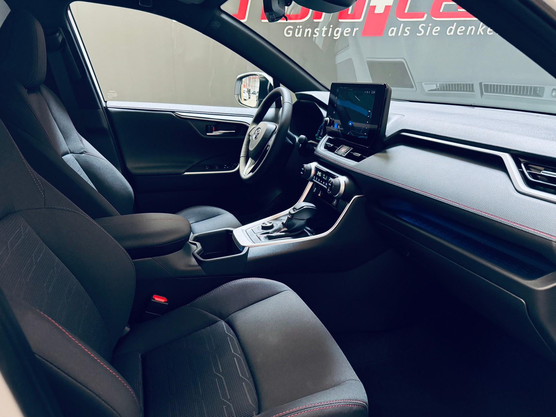 TOYOTA RAV-4 2.5 PHEV Trend e-CVT 4WD-image-11