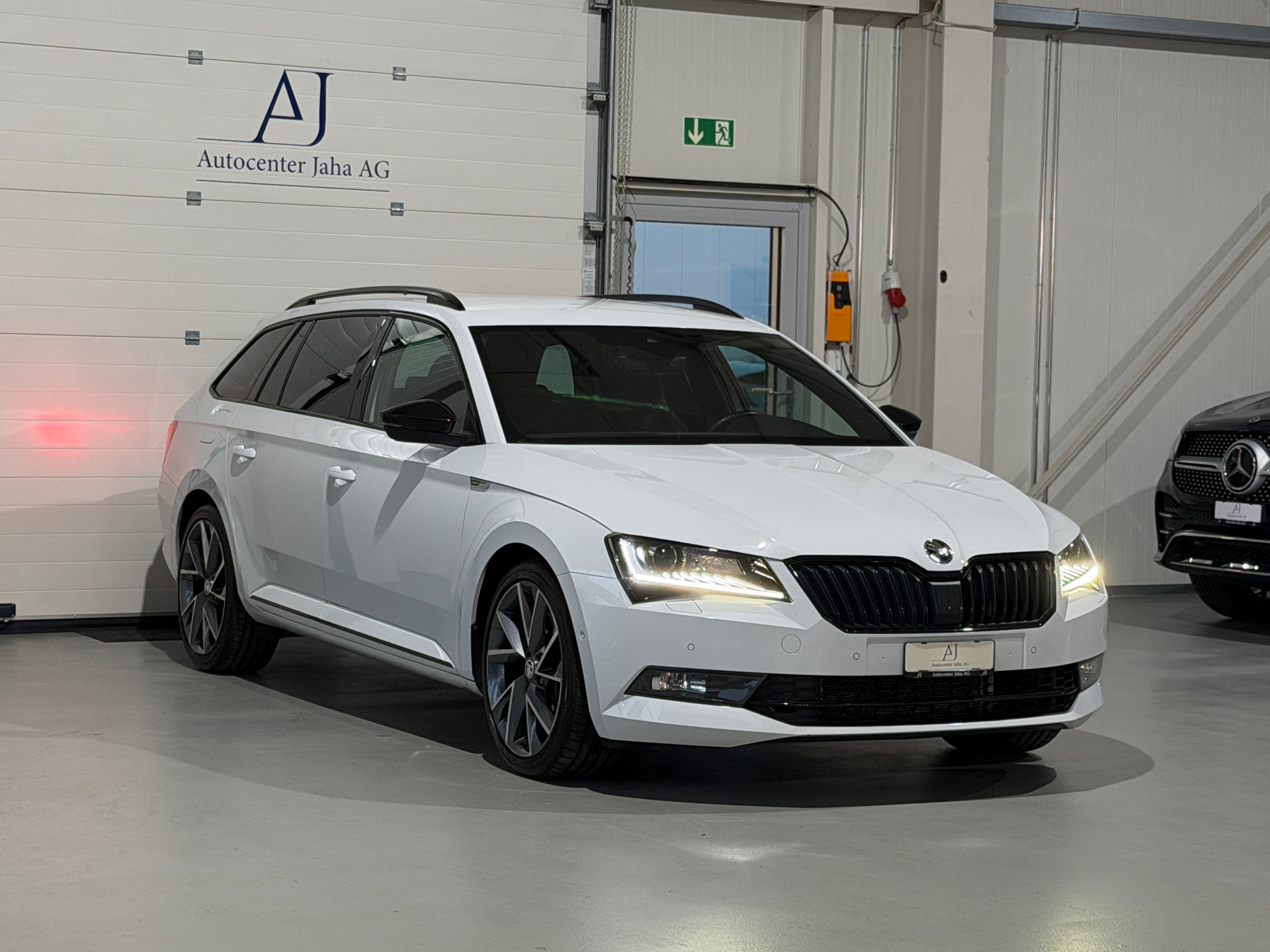 SKODA Superb Combi 2.0 TSI SportLine+ DSG 4x4 (CH)-image-4