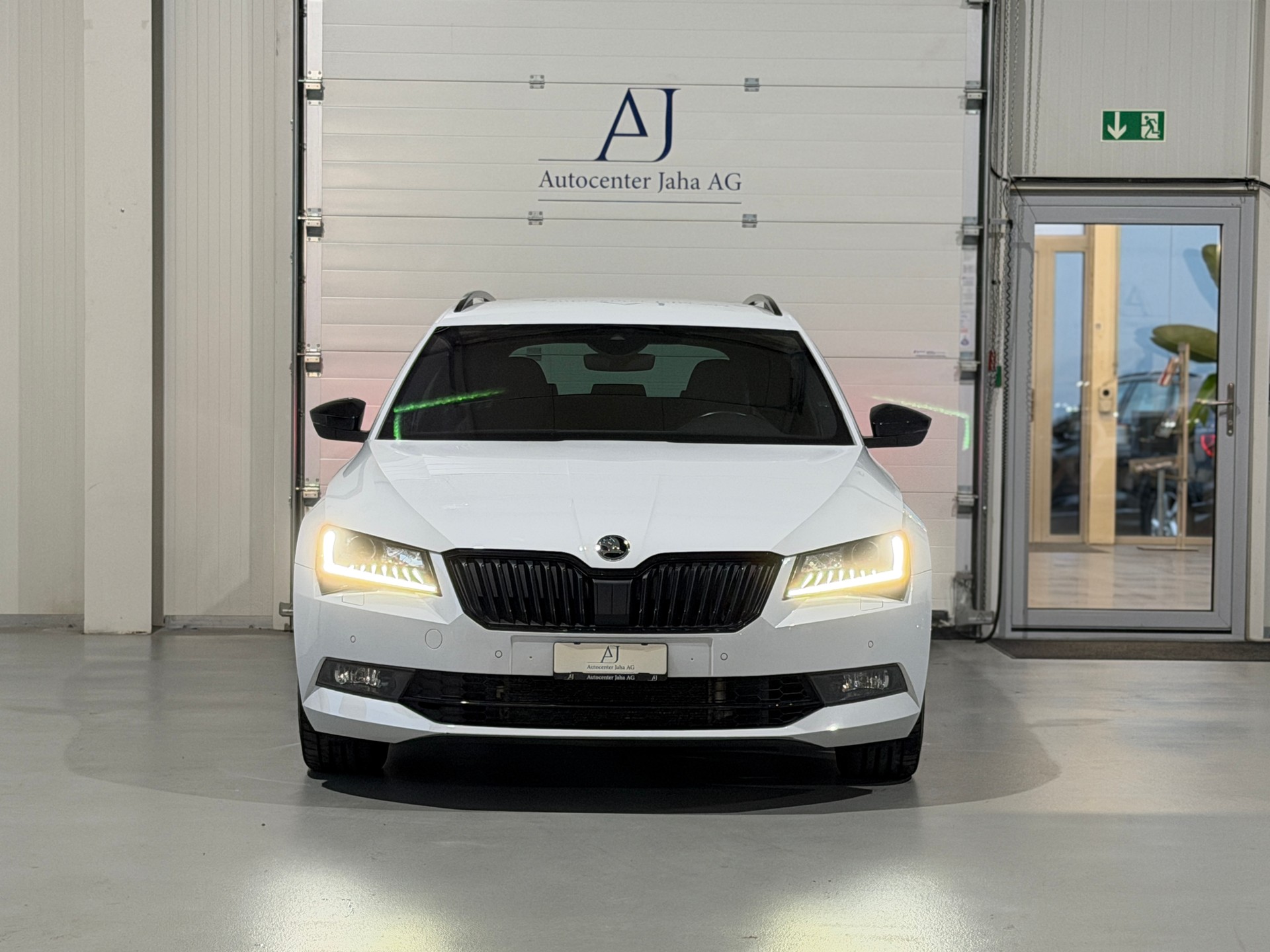 SKODA Superb Combi 2.0 TSI SportLine+ DSG 4x4 (CH)-image-3