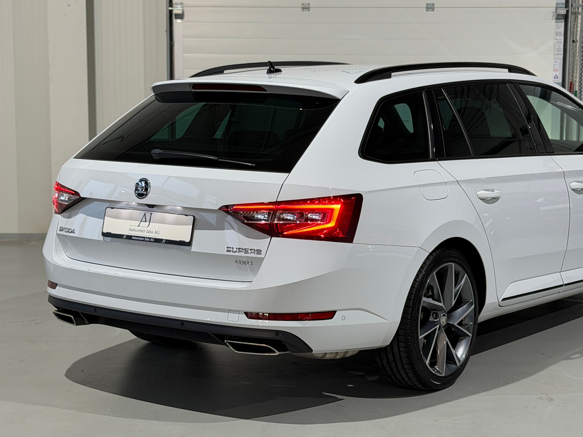 SKODA Superb Combi 2.0 TSI SportLine+ DSG 4x4 (CH)-image-5