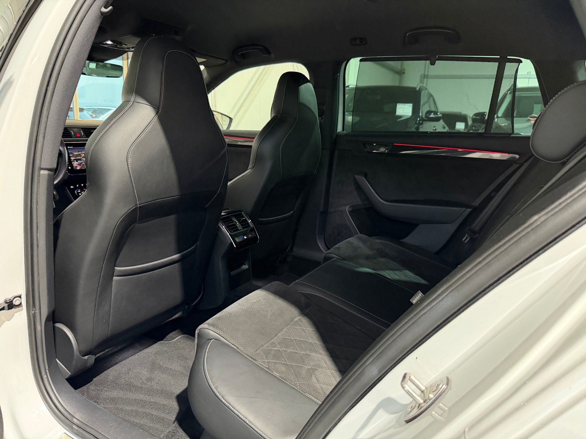 SKODA Superb Combi 2.0 TSI SportLine+ DSG 4x4 (CH)-image-13