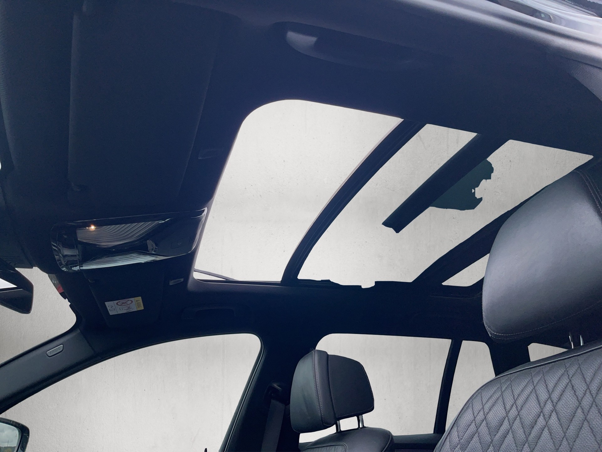 BMW 540i xDrive Touring Luxury Line Steptronic-image-12