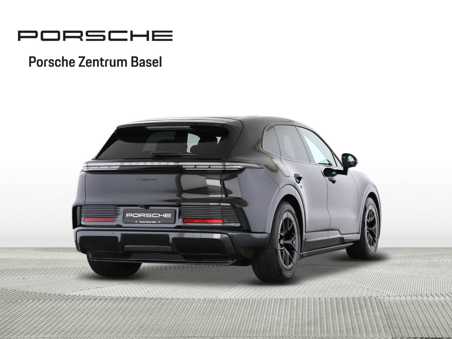 PORSCHE Cayenne Electric-image-2