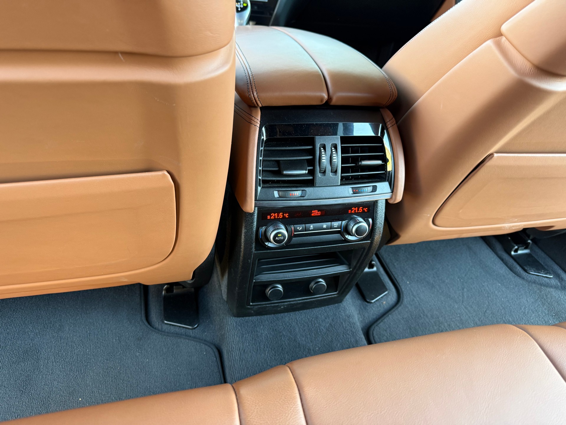 BMW X5 xDrive 40d Pure M Sport Steptronic-image-12