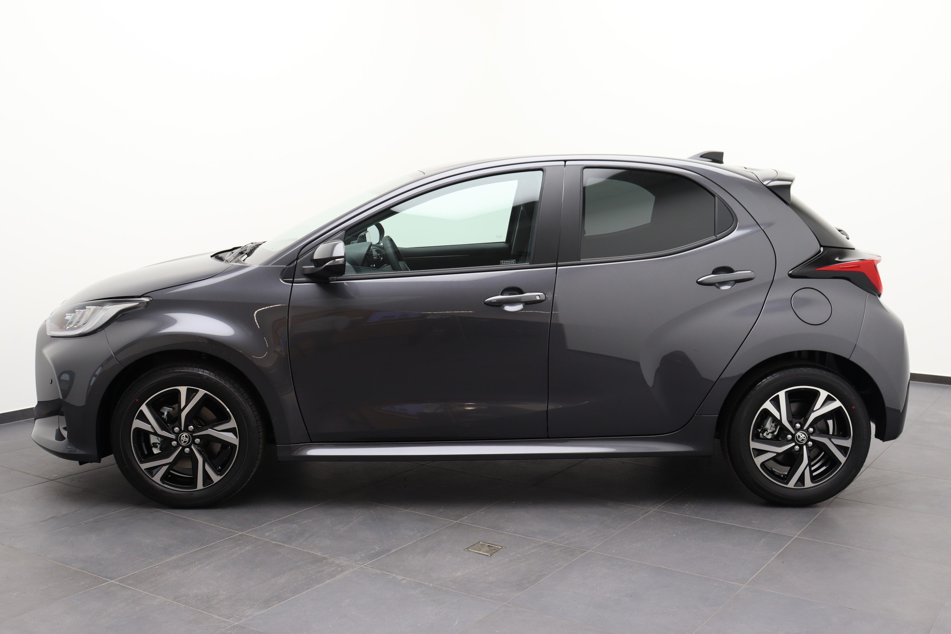 TOYOTA Yaris 1.5 VVT-i HSD Trend inkl. Gratisservice-image-2