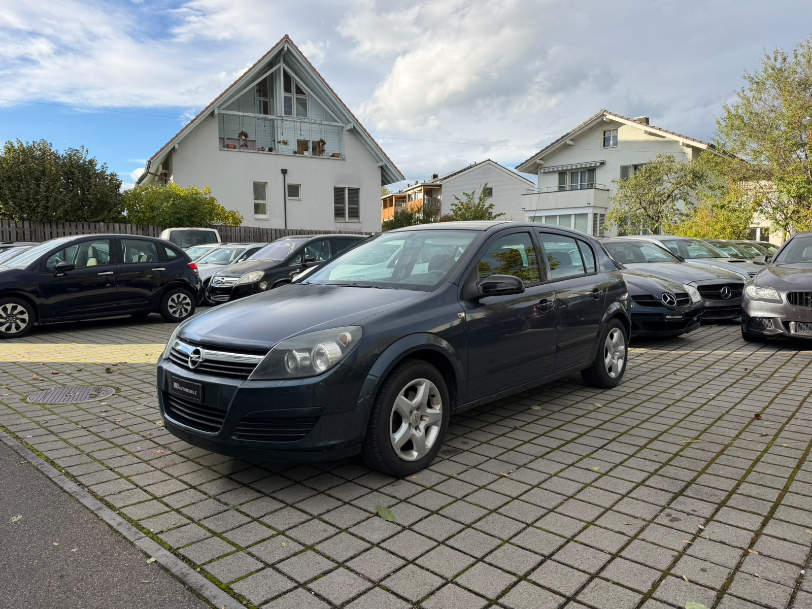 Car photo