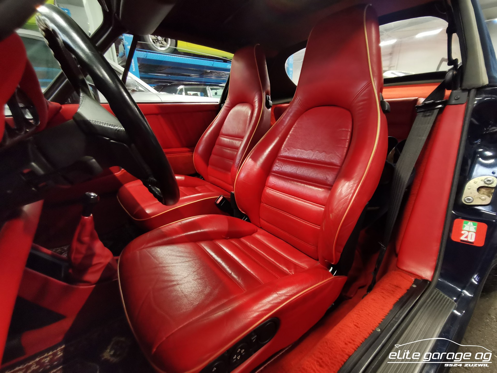 PORSCHE 911 Carrera Cabrio-image-10