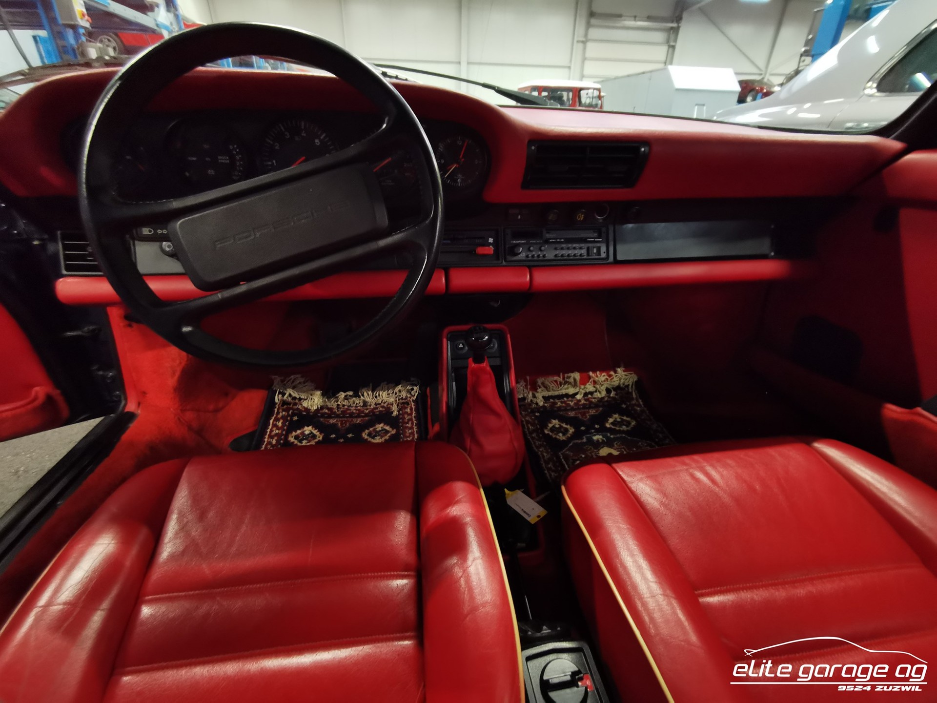 PORSCHE 911 Carrera Cabrio-image-13