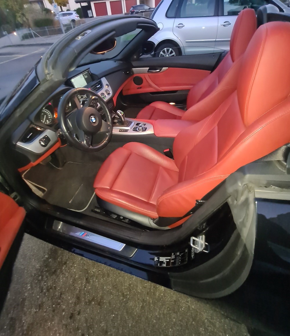 BMW Z4 sDrive35i DKG-image-10