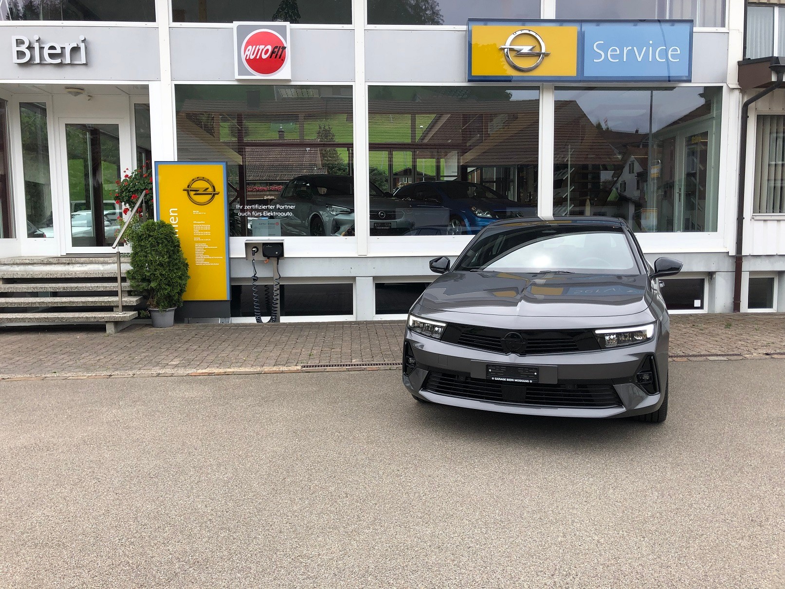 Car photo