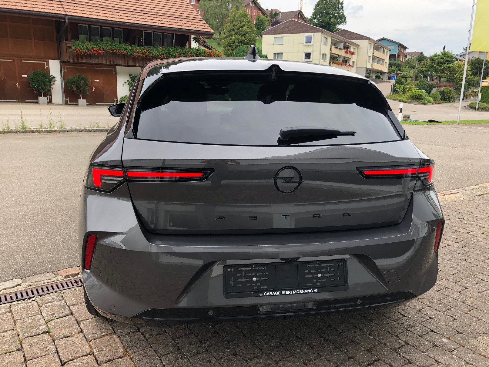 OPEL Astra 1.2 T 130 Swiss Plus-image-4