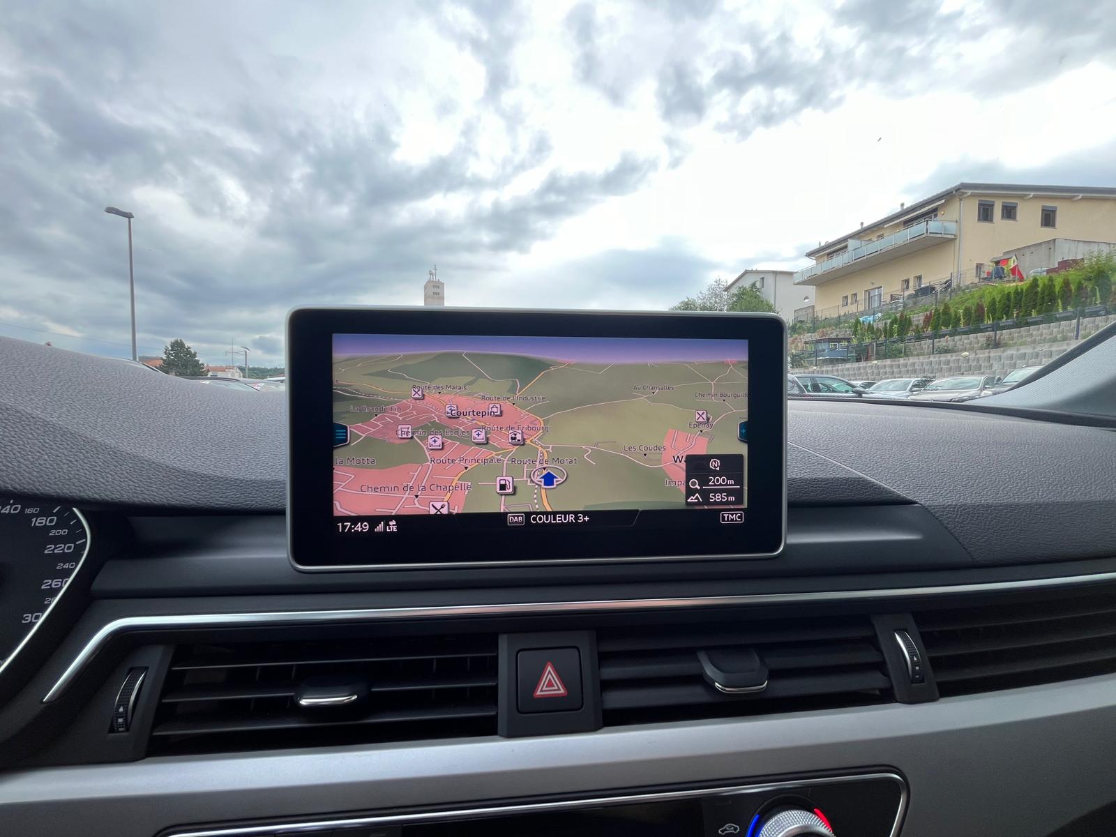 AUDI A4 Avant 40 TDI quattro S-tronic-image-12
