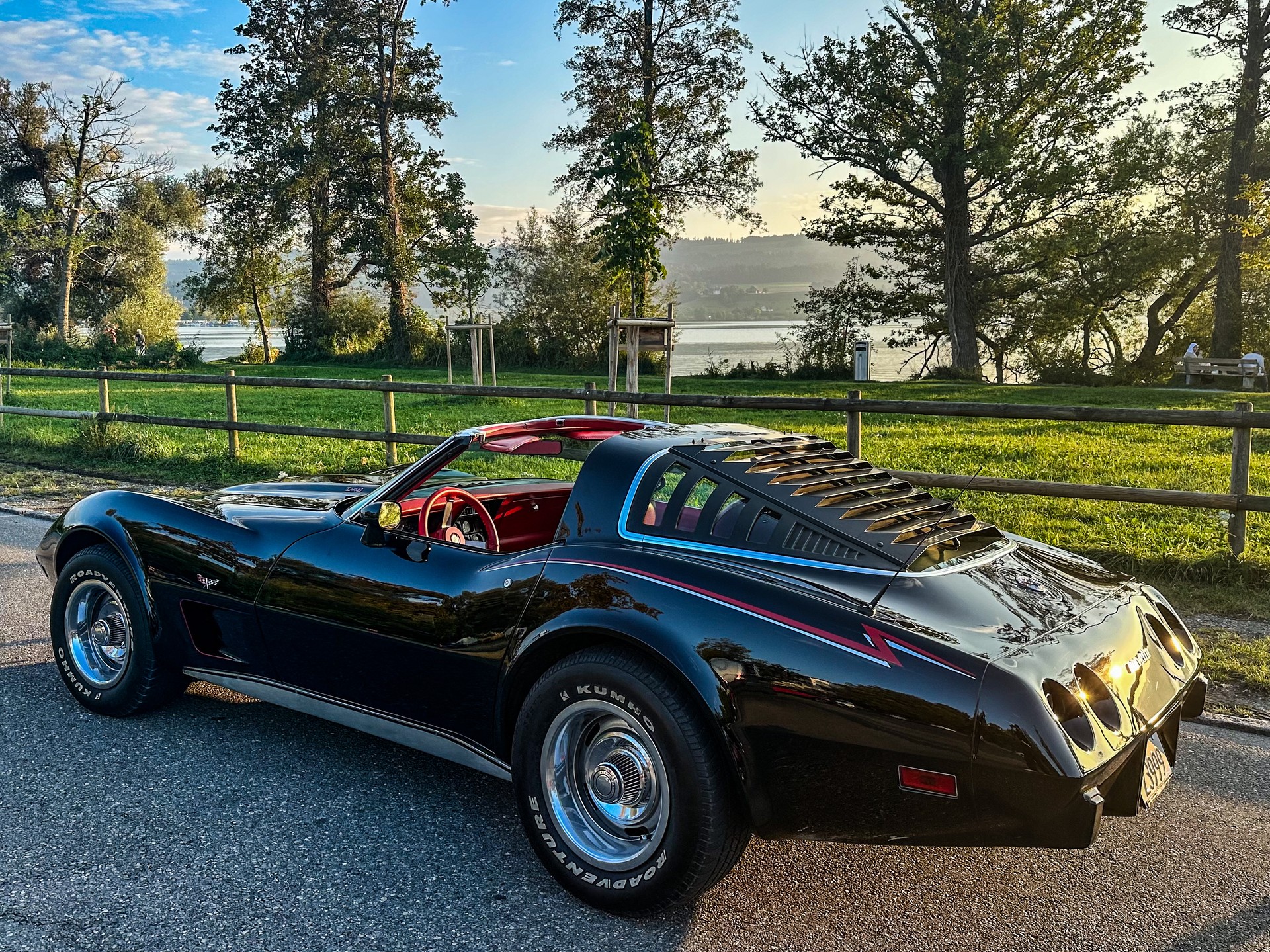 CHEVROLET Corvette C3, Aniversary, komplett revidiert! 1A Zustand. Wert 50‘000.-image-0
