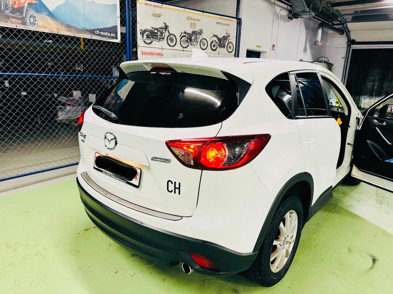 MAZDA CX-5 2.2 D HP Revolution AWD Automatic-image-2