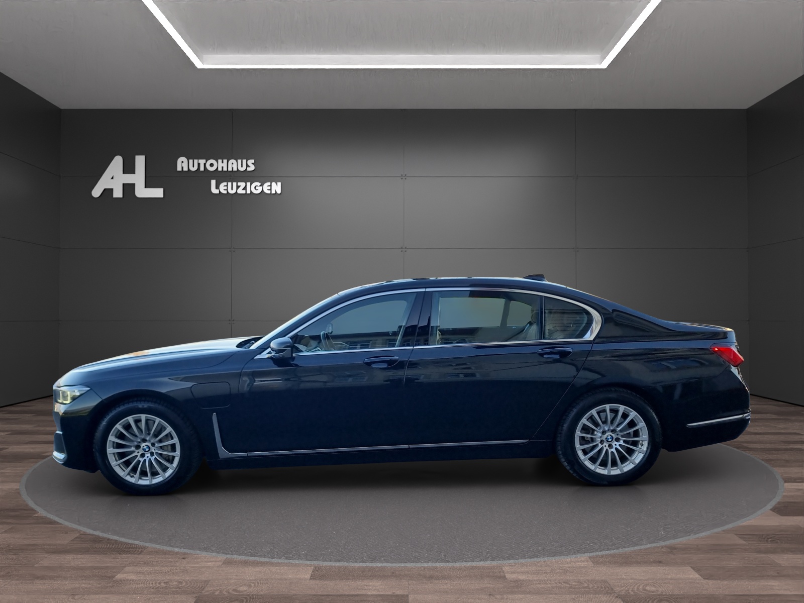 BMW 745Le xDrive Steptronic-image-1