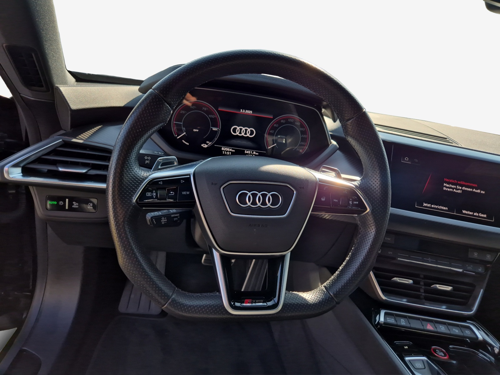 AUDI RS e-tron GT quattro-image-10