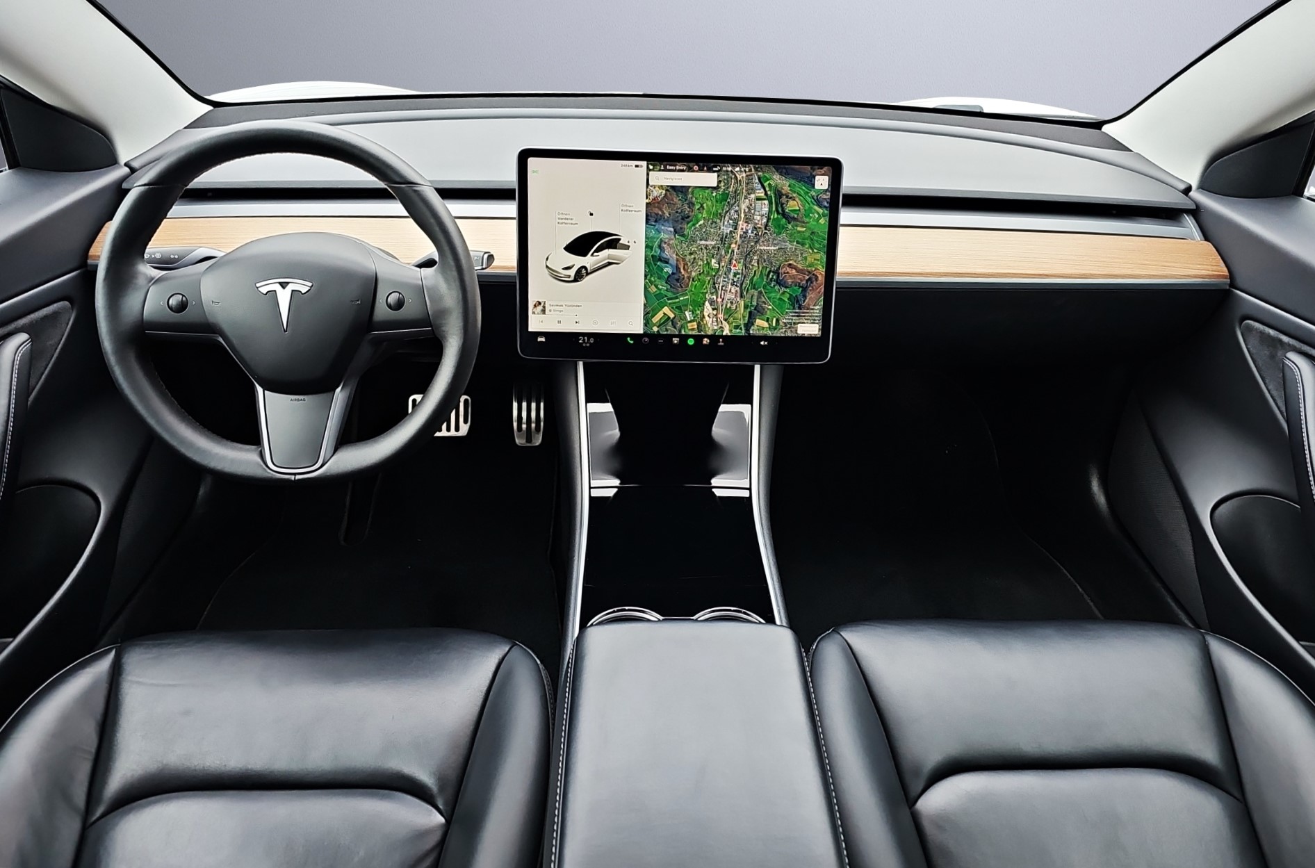 TESLA Model 3 Long Range Dual Motor AWD-image-10