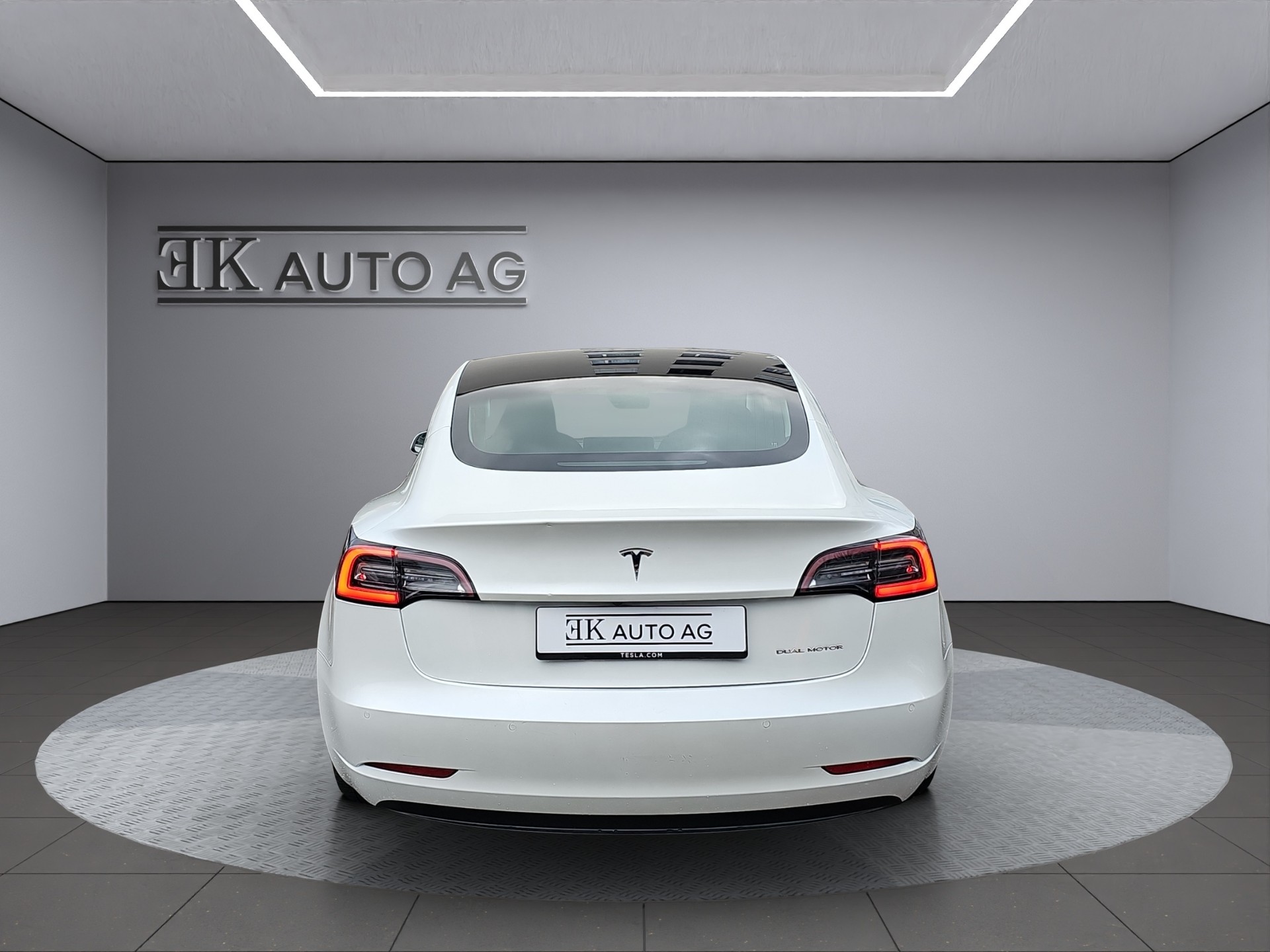 TESLA Model 3 Long Range Dual Motor AWD-image-3