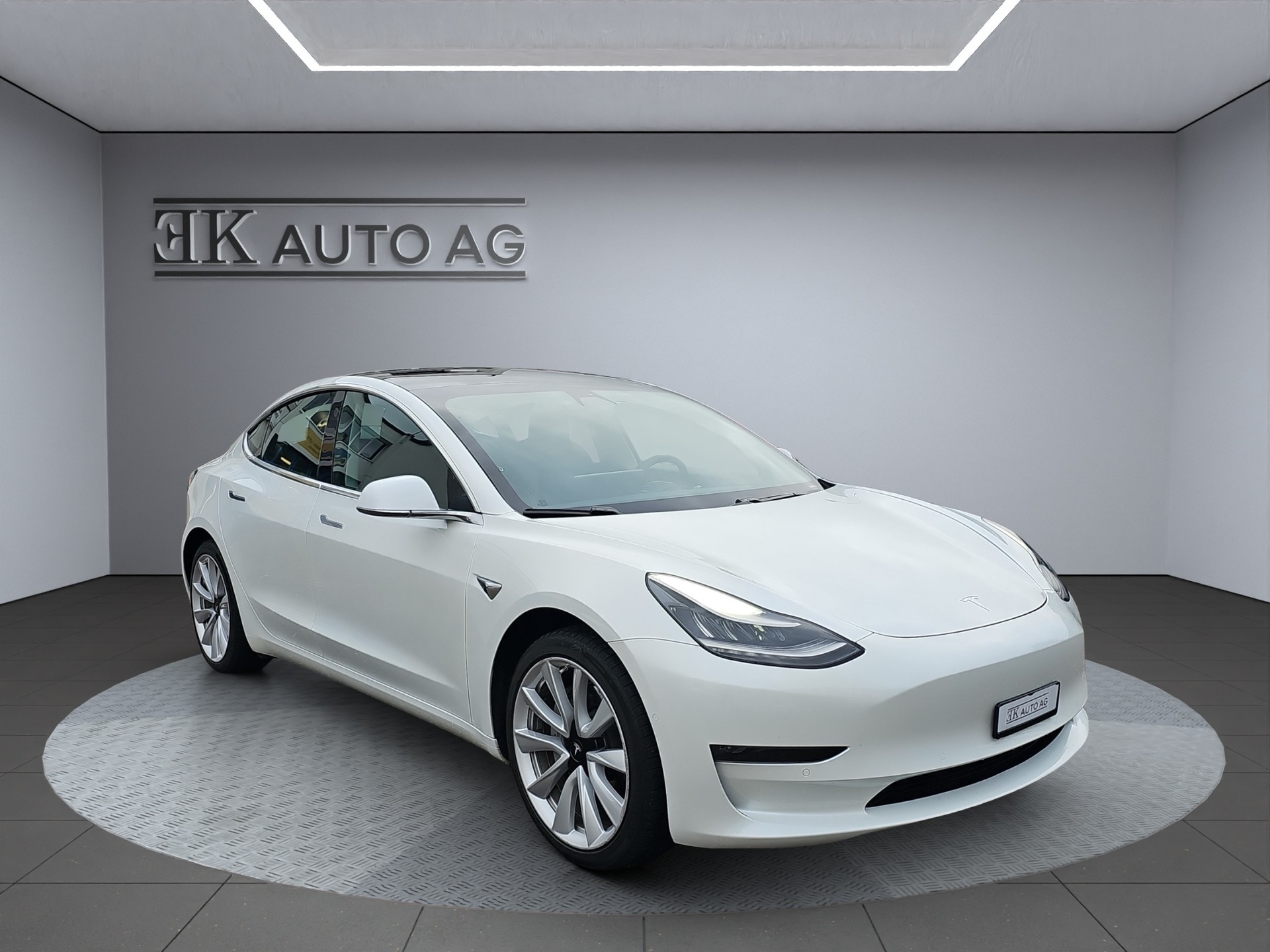 TESLA Model 3 Long Range Dual Motor AWD-image-5