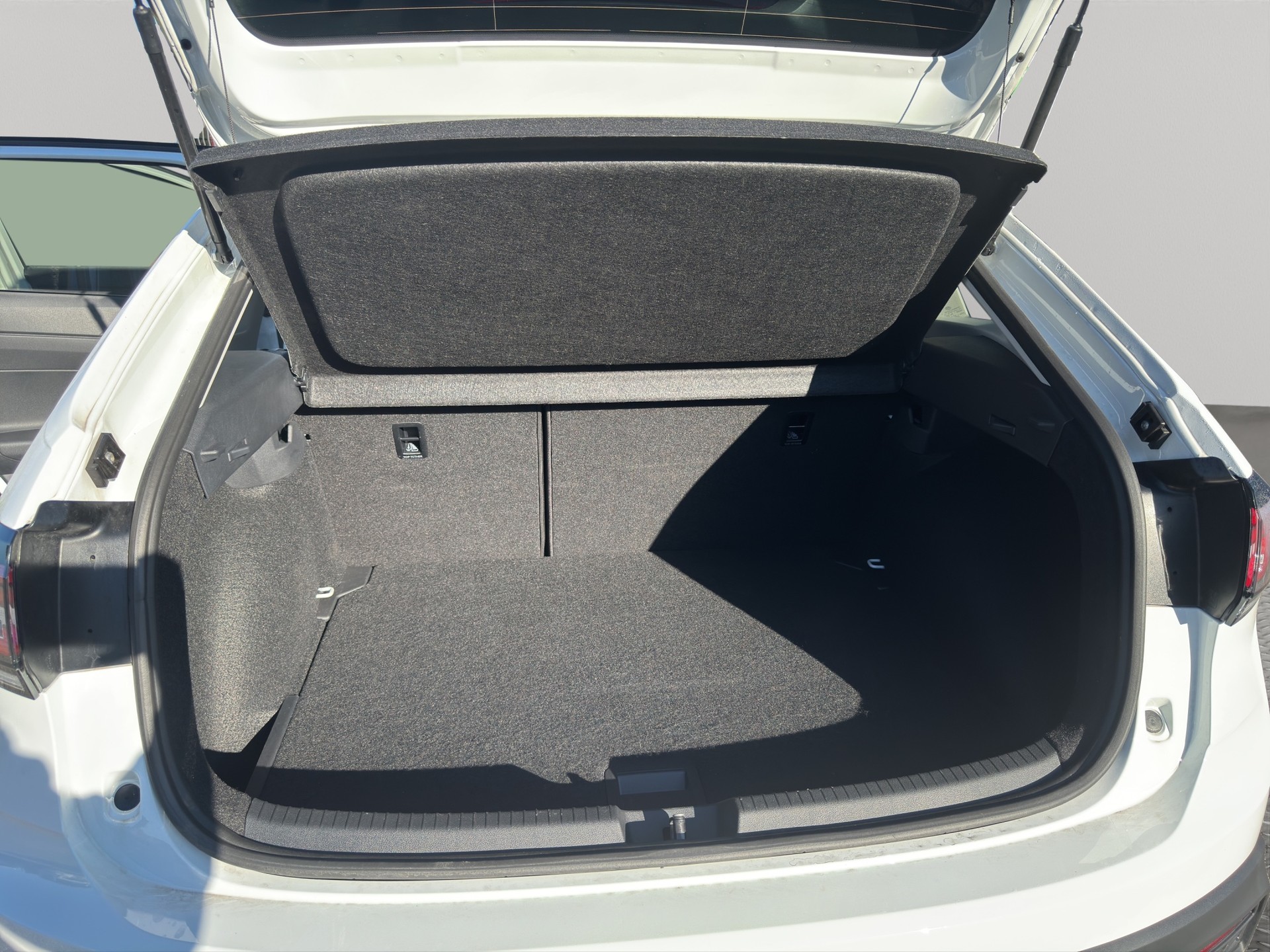 VW Taigo 1.0 TSI Life-image-14