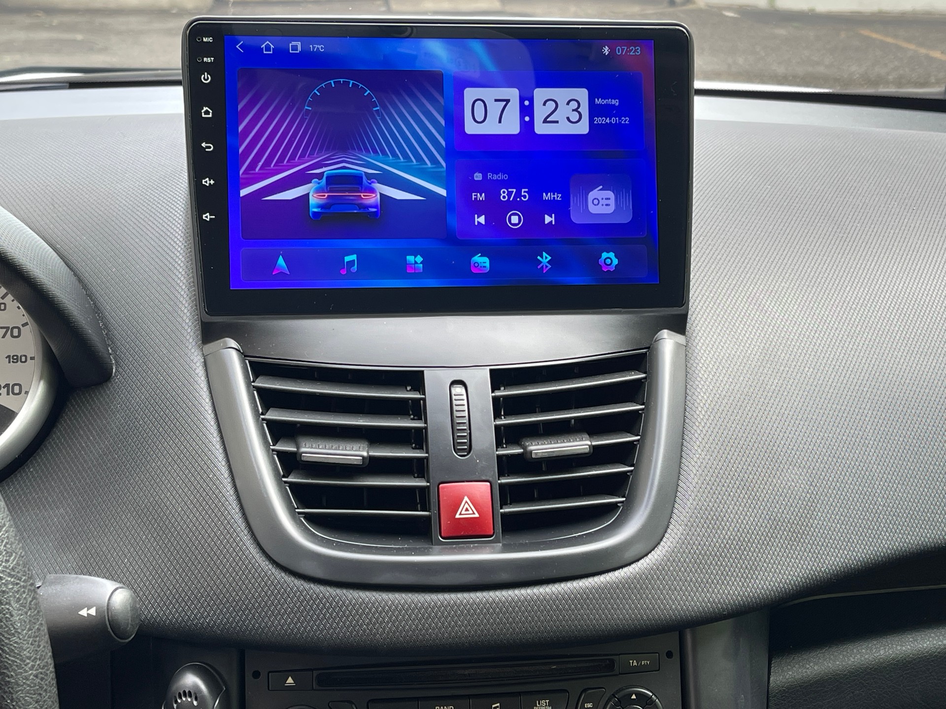 PEUGEOT 207 1.4 16V Trendy Clim'-image-11