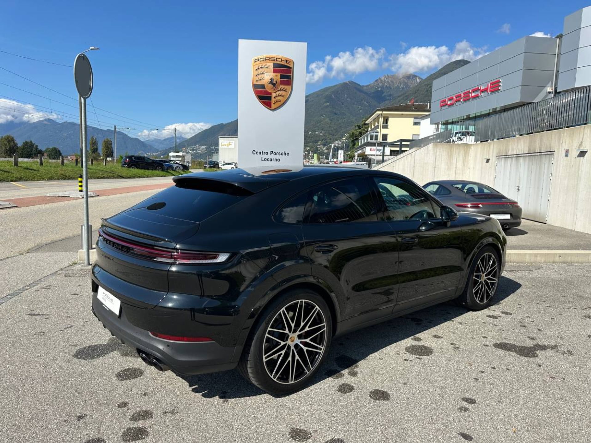 PORSCHE Cayenne S Coupé (MY24)-image-6