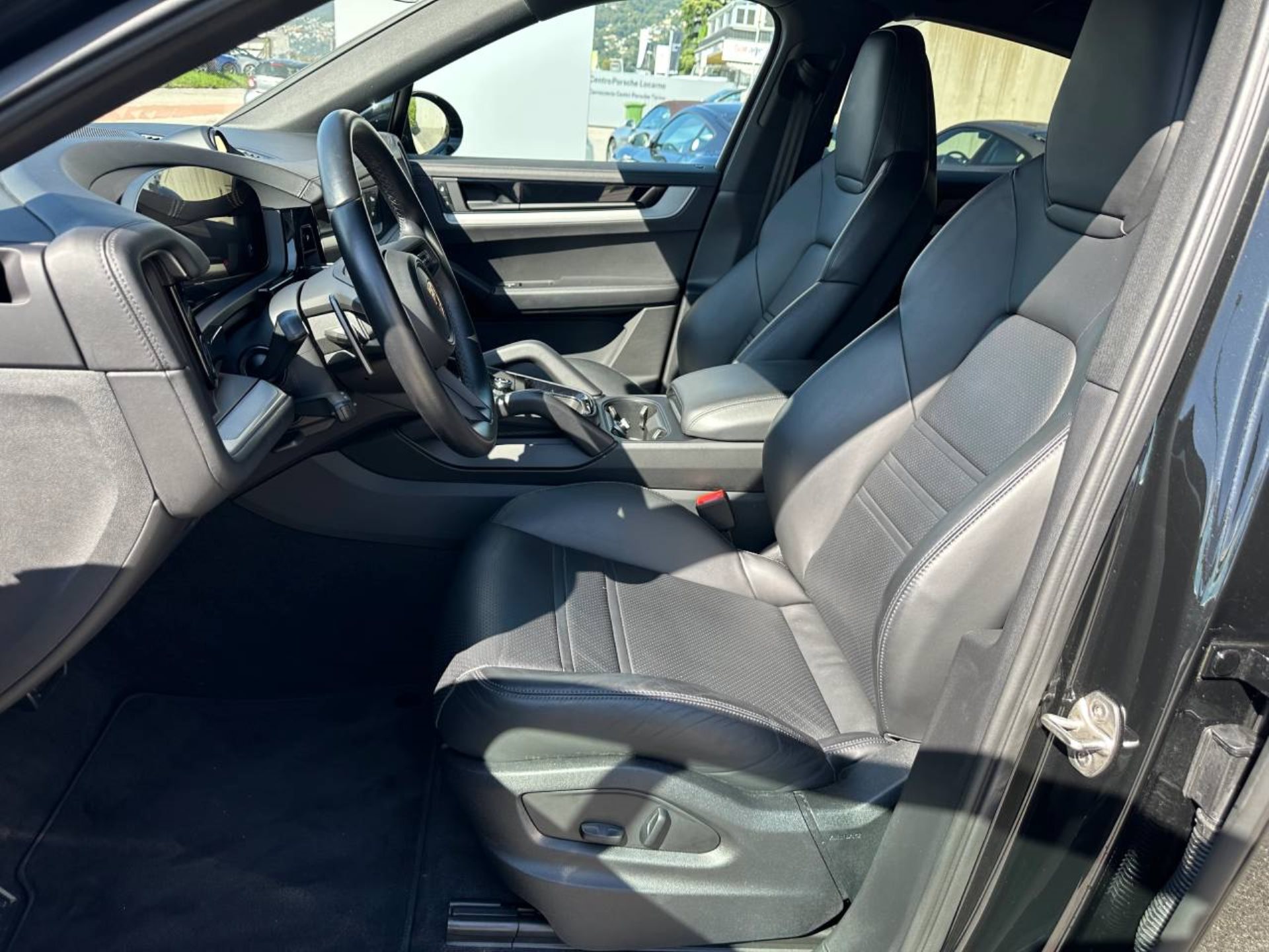 PORSCHE Cayenne S Coupé (MY24)-image-4