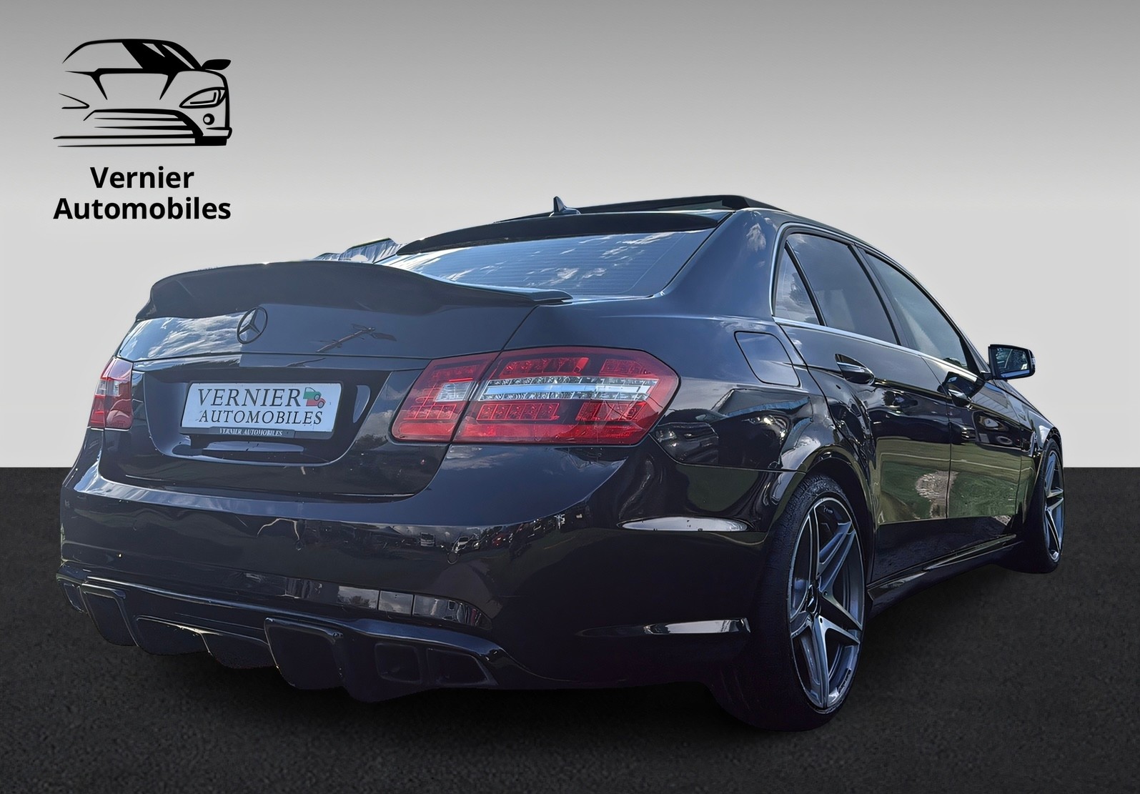 MERCEDES-BENZ E 63 CGI AMG 7G-Tronic-image-5