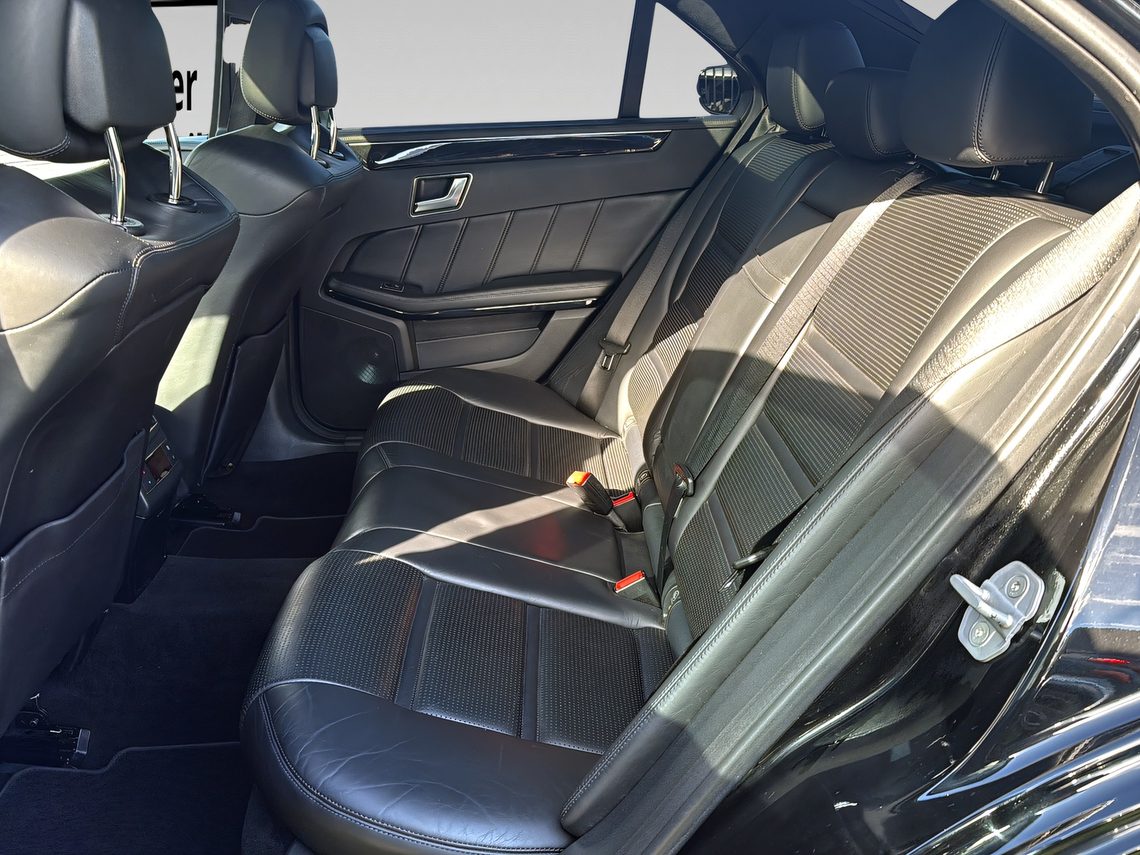 MERCEDES-BENZ E 63 CGI AMG 7G-Tronic-image-13