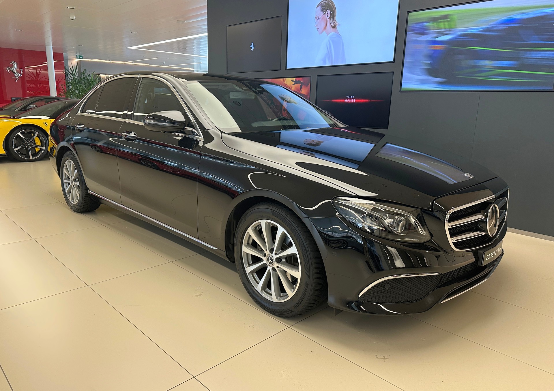 MERCEDES-BENZ E 200 9G-Tronic-image-2