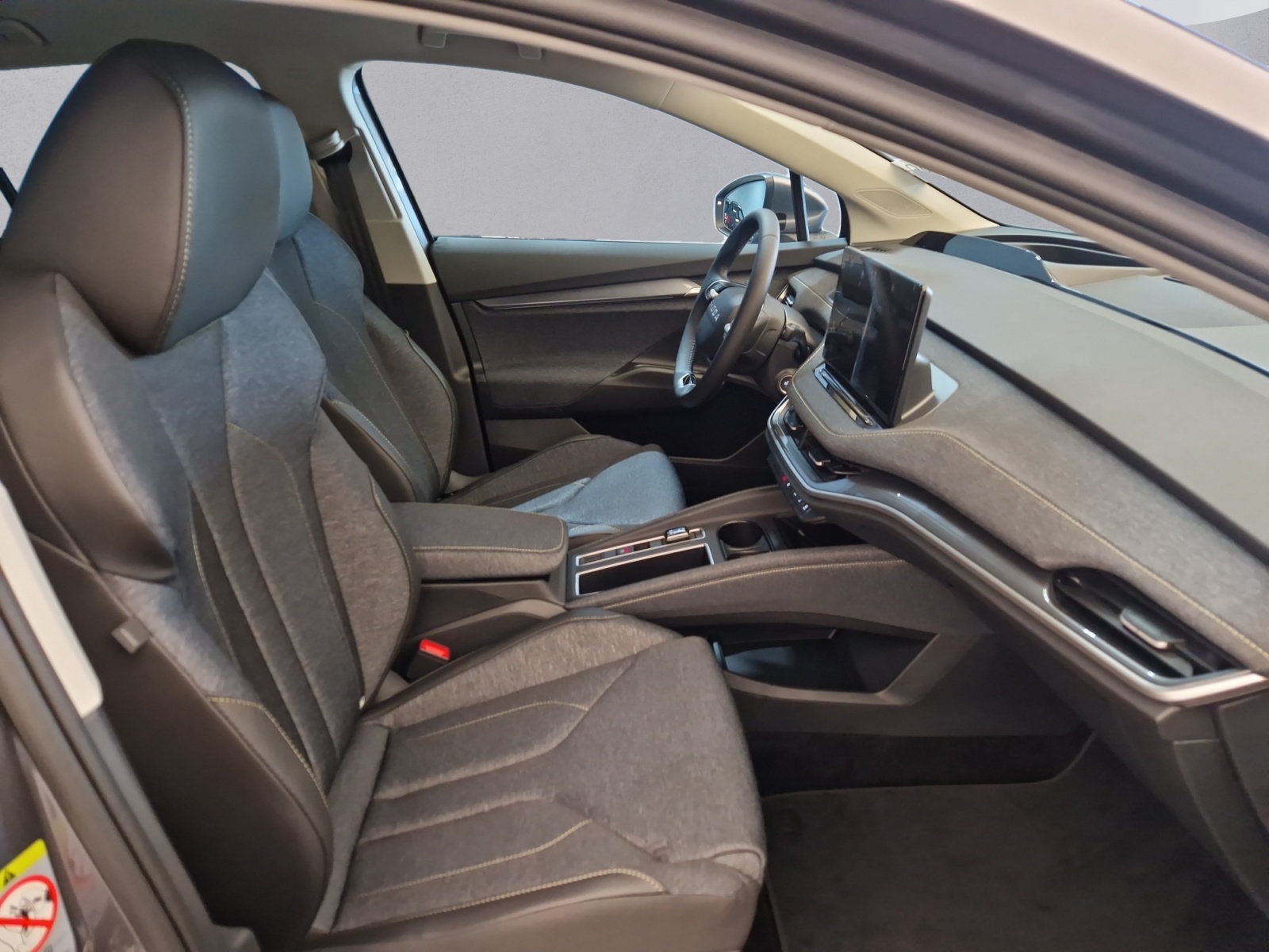 SKODA Elroq 85-image-12