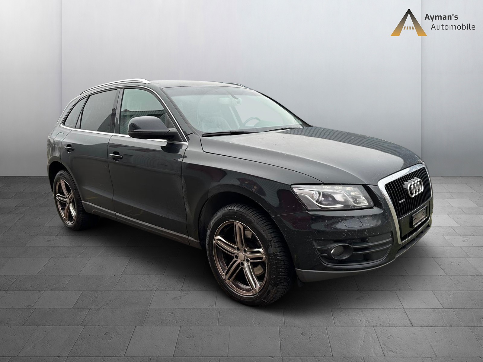 AUDI Q5 3.2 FSI quattro S-tronic-image-1