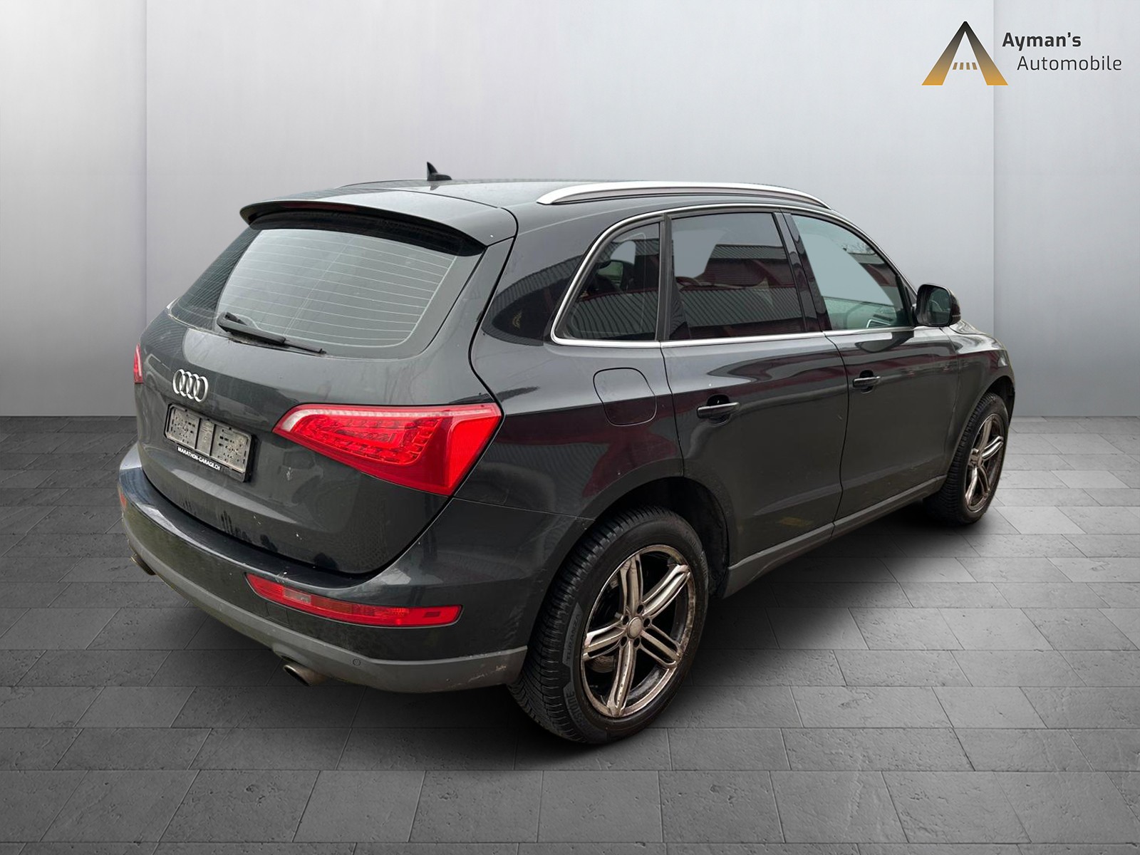 AUDI Q5 3.2 FSI quattro S-tronic-image-3