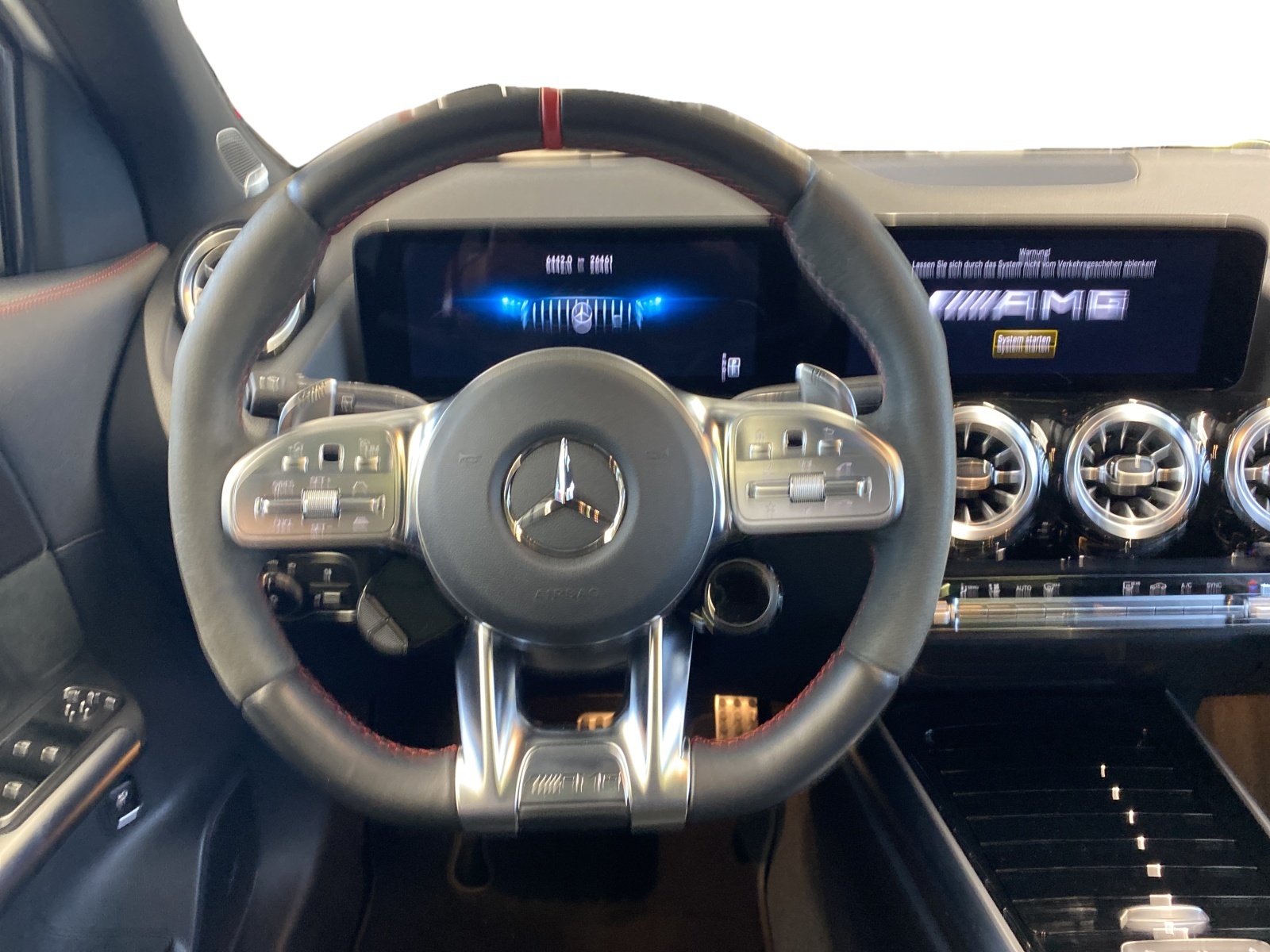 MERCEDES-BENZ GLA 45 S AMG 4MATIC+-image-10