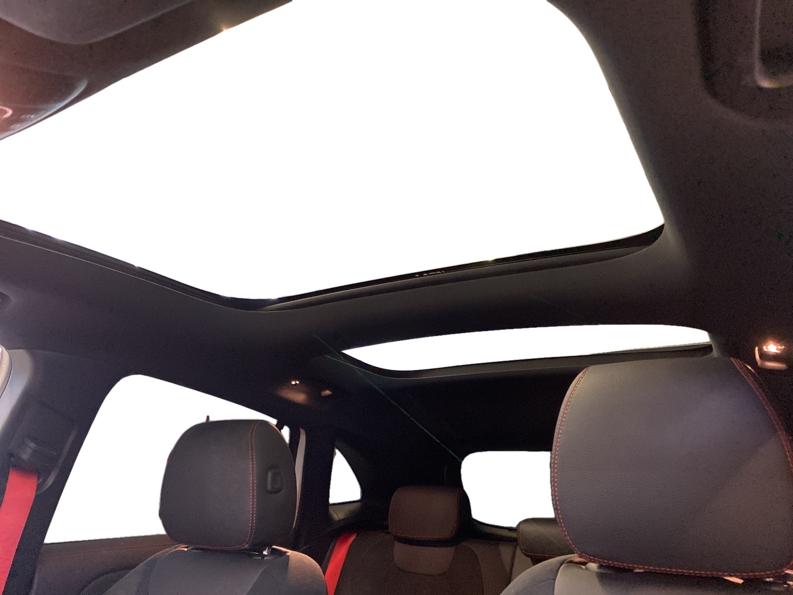 MERCEDES-BENZ GLA 45 S AMG 4MATIC+-image-9