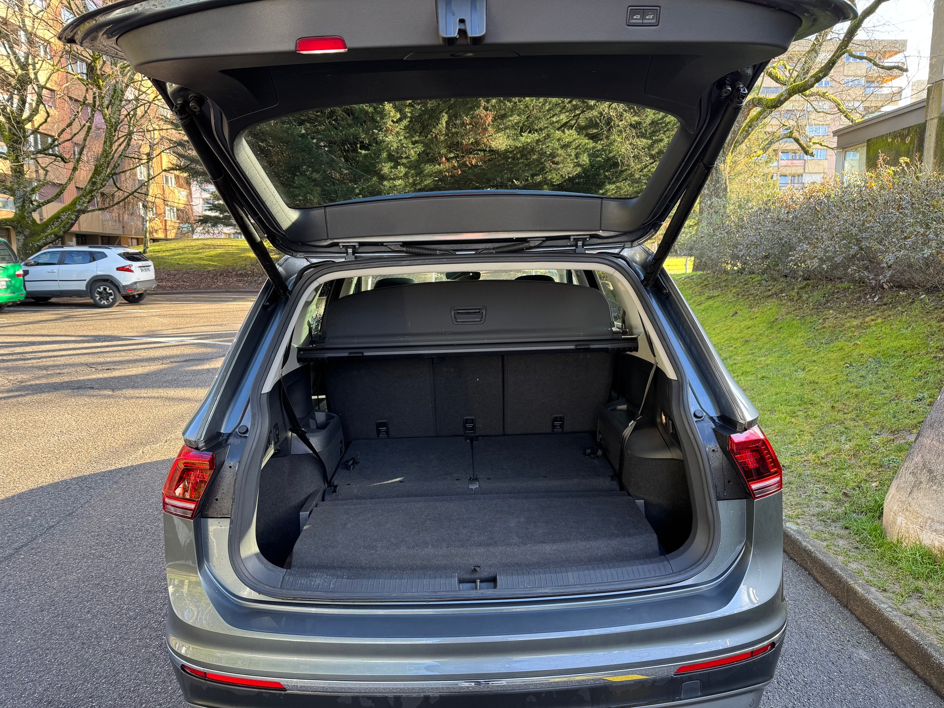 VW Tiguan Allspace 2.0TSI Highline 4Motion DSG-image-12