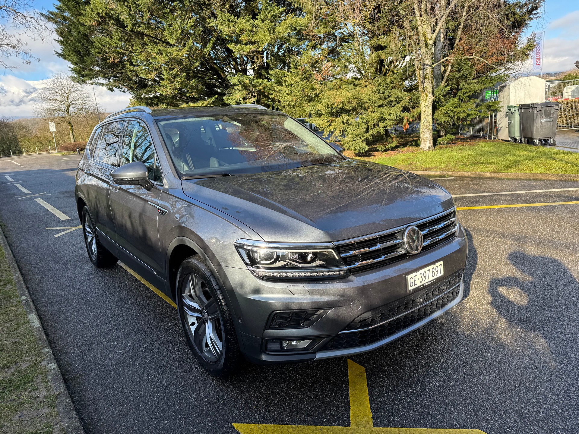 VW Tiguan Allspace 2.0TSI Highline 4Motion DSG-image-2