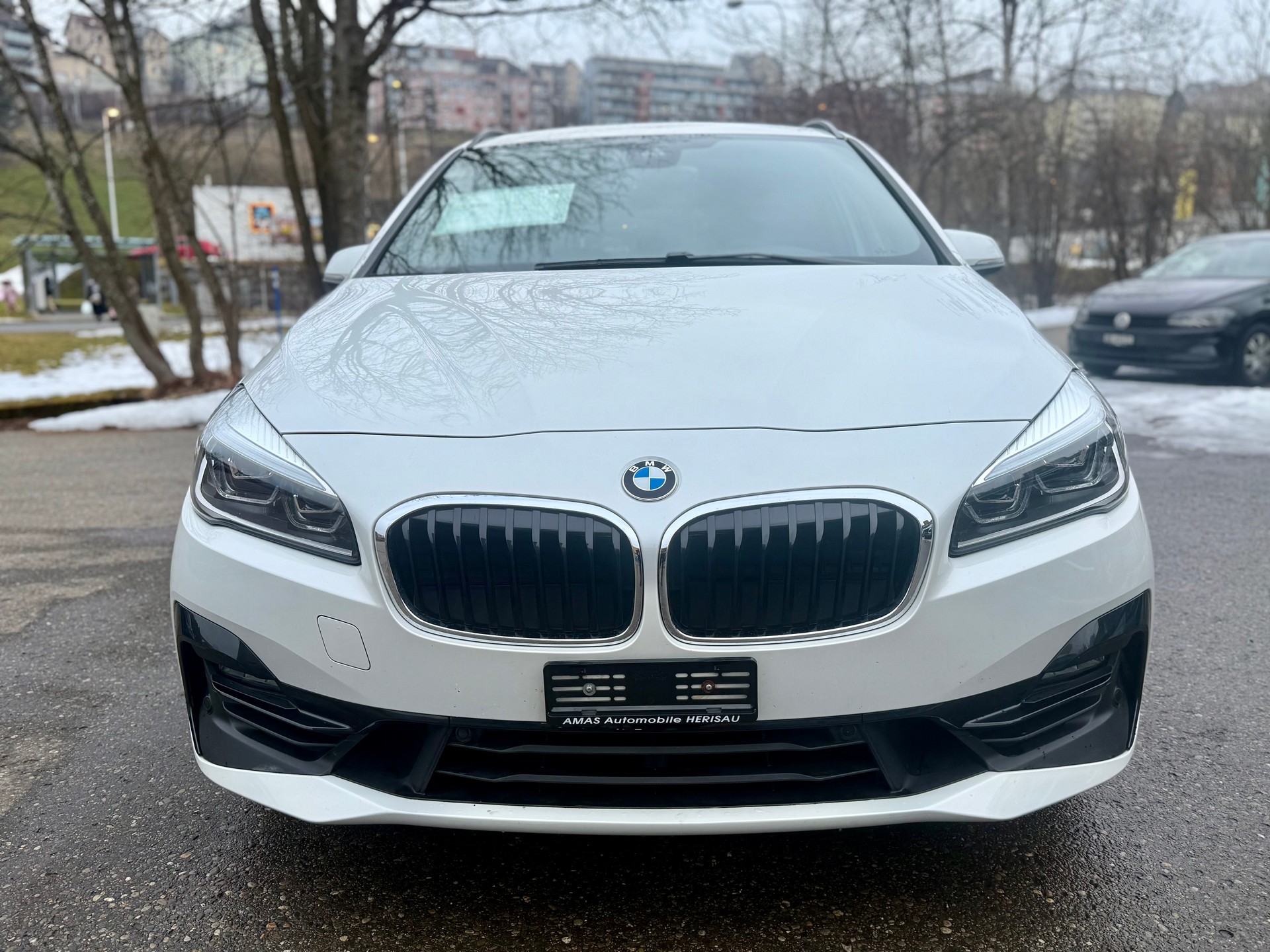 BMW 220d xDrive Active Tourer Steptronic Luxury Line-image-7