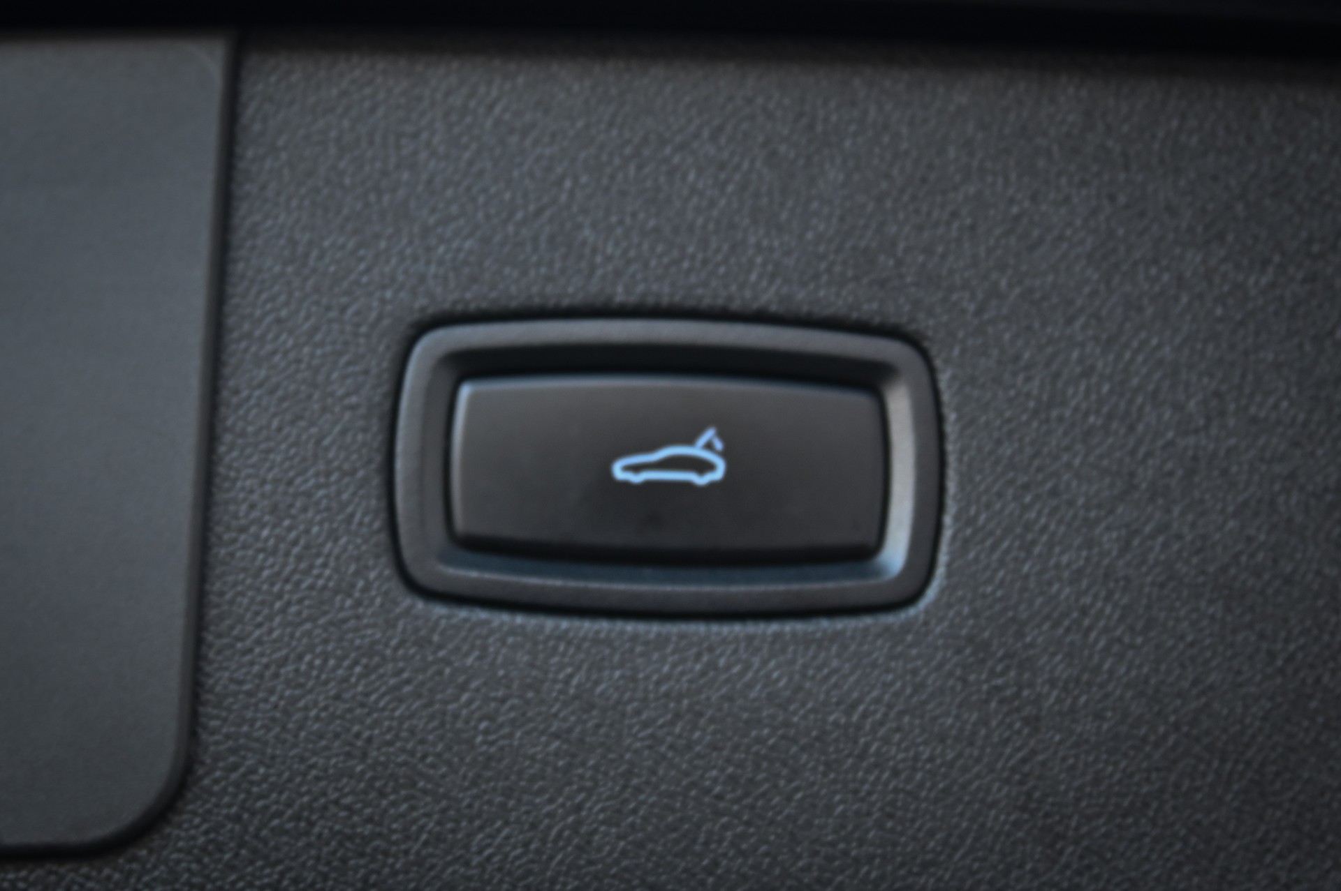 PORSCHE Cayenne-image-6