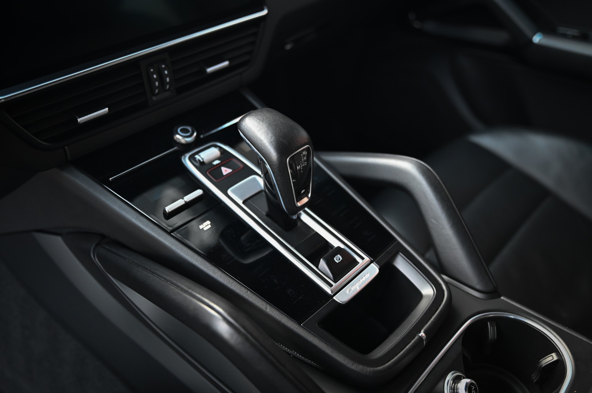 PORSCHE Cayenne-image-3