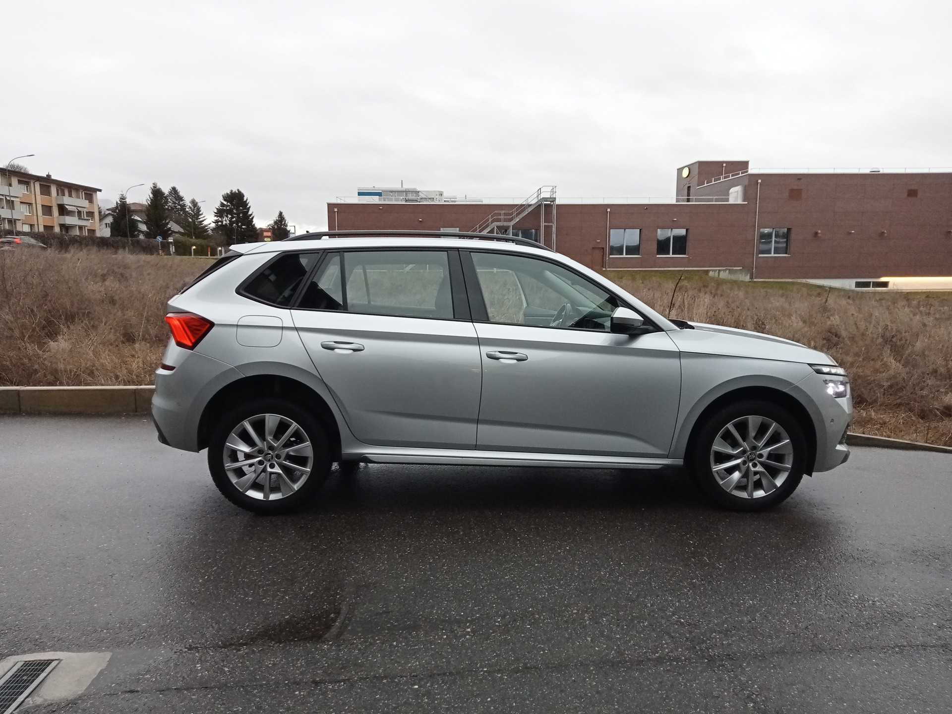 SKODA Kamiq 1.0 TGI Style-image-6