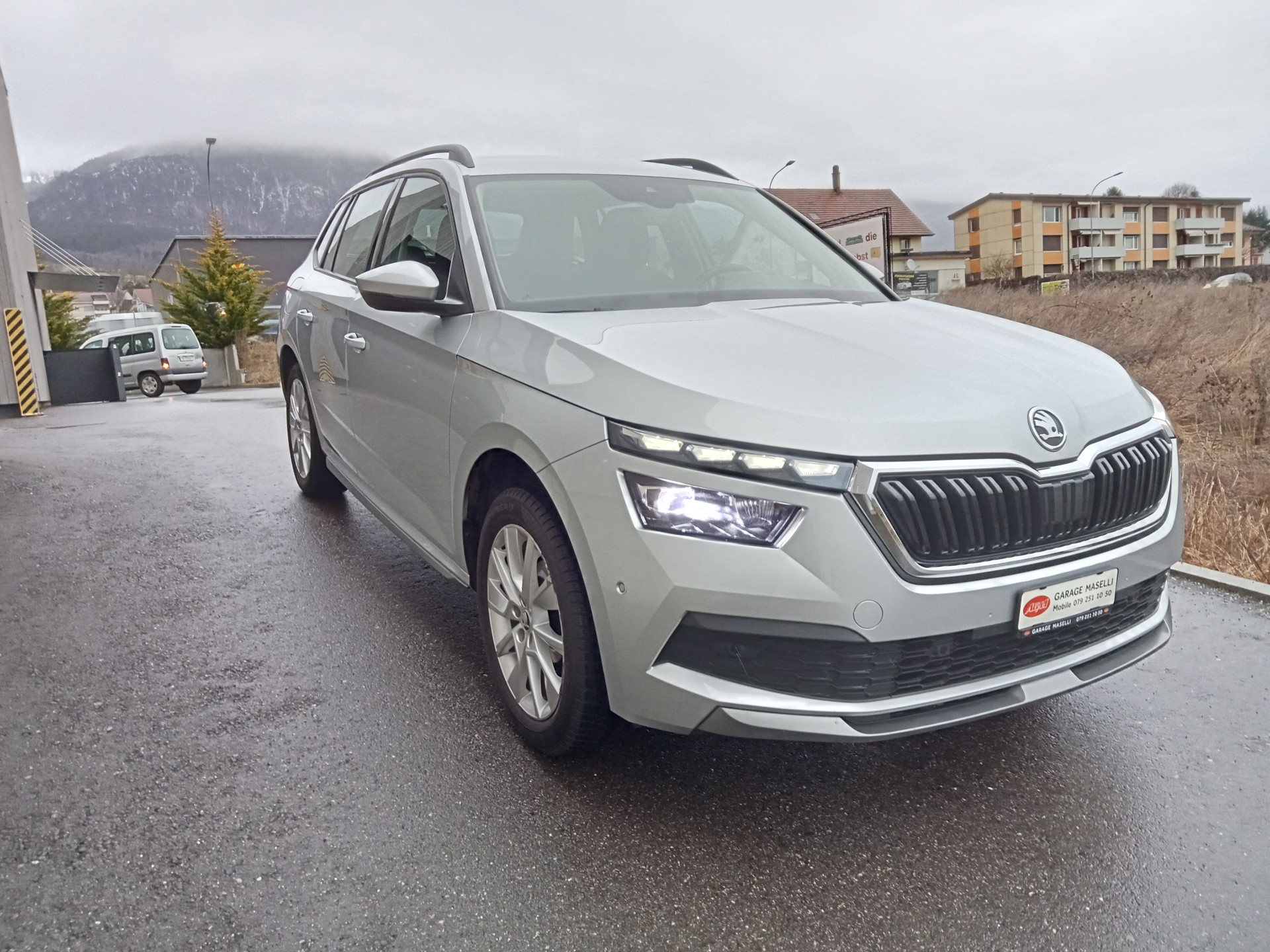SKODA Kamiq 1.0 TGI Style-image-1