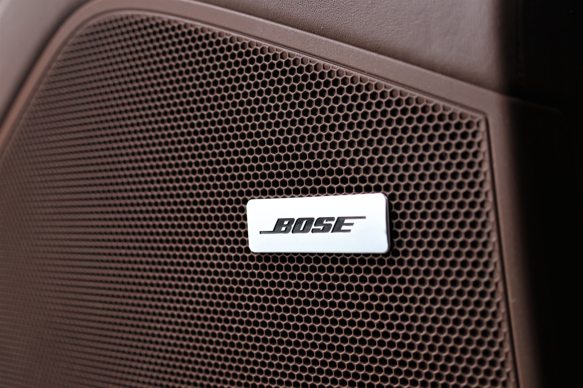 PORSCHE Cayenne E-Hybrid (CH)-image-12