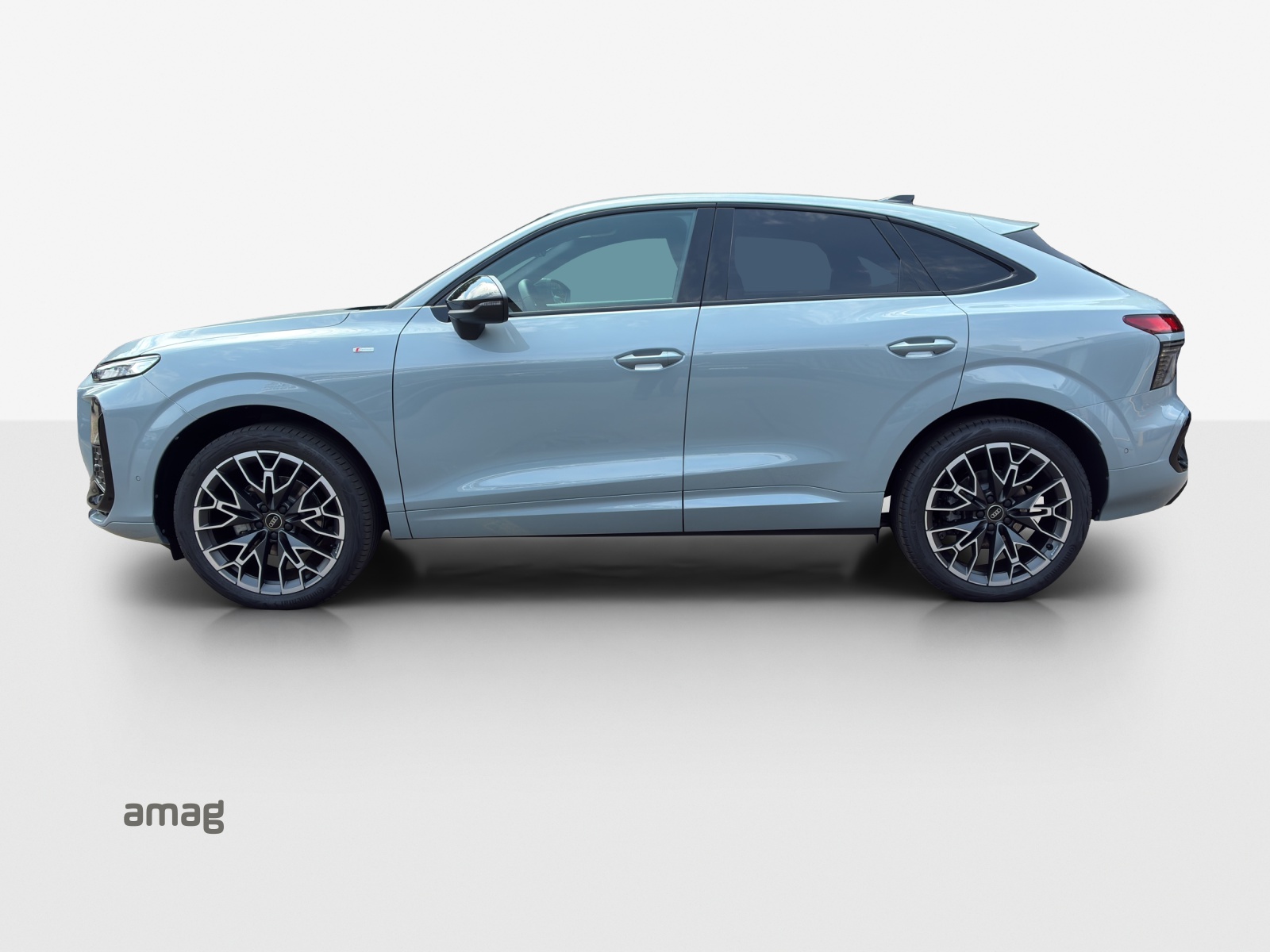 AUDI Q3 Sportback 110 kW TFSI S tronic-image-1