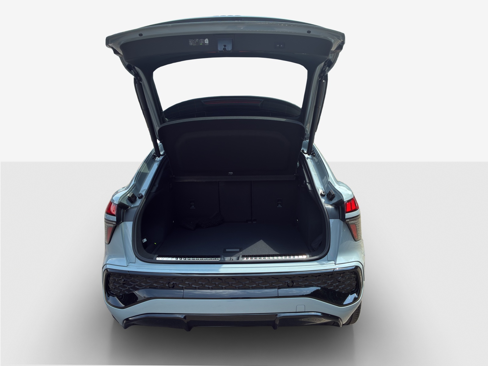 AUDI Q3 Sportback 110 kW TFSI S tronic-image-12