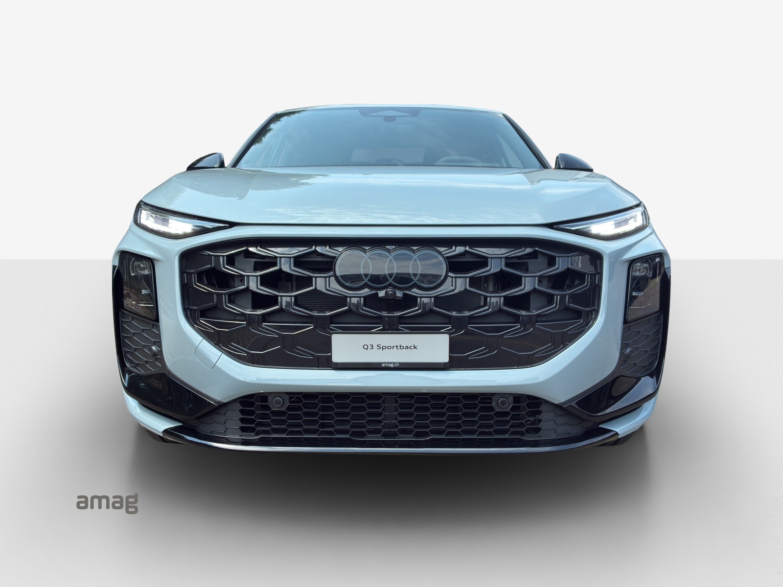 AUDI Q3 Sportback 110 kW TFSI S tronic-image-6